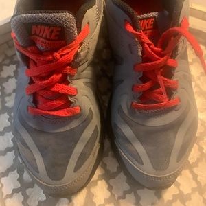 Nike Air Max Run Lite 5 Running Shoes Kids 4Y Unisex Red Black White 631478-606O